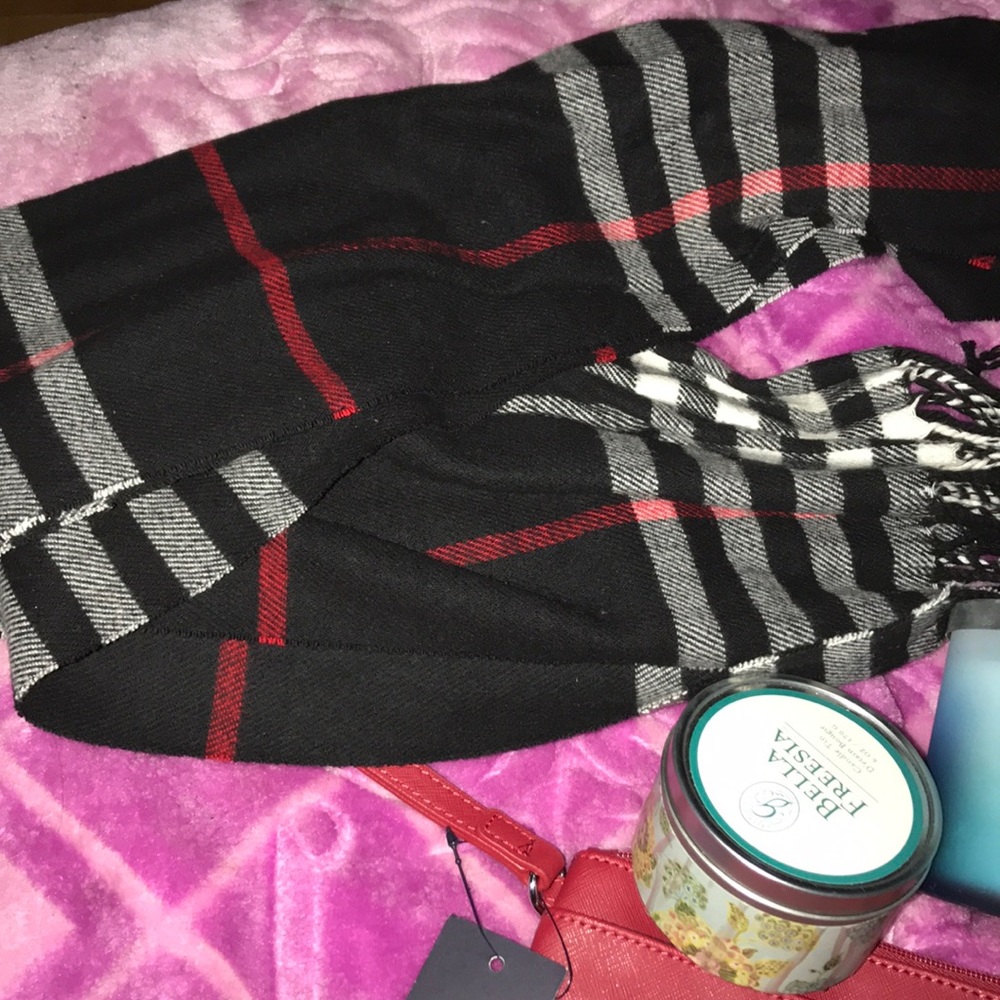 Bundle - Picture 3 of 3